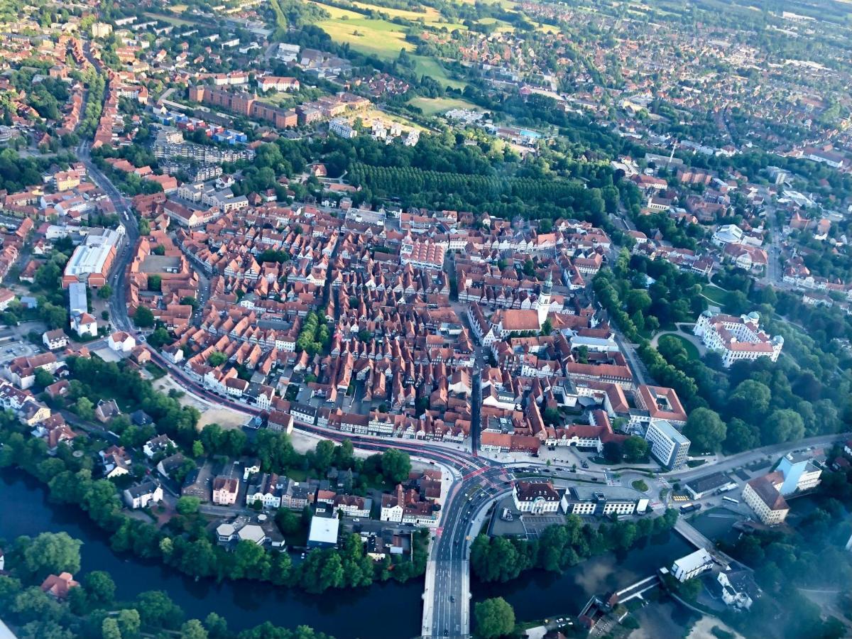 Celle Old Town Hideaway Apartment ภายนอก รูปภาพ